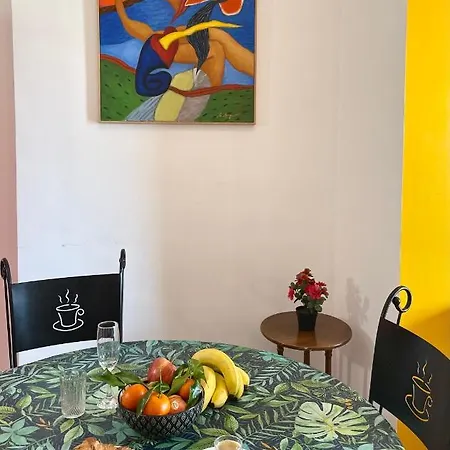 Art Chaudronniers شقة